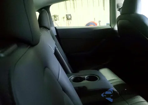 2023 Tesla Model Y из США, поврежденный, VIN 7SAYGDEE7PF925982